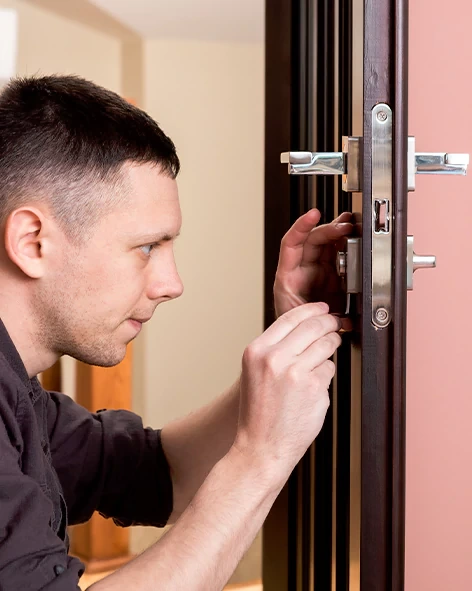 : Professional Locksmith For Commercial And Residential Locksmith Services in East La Mirada, CA