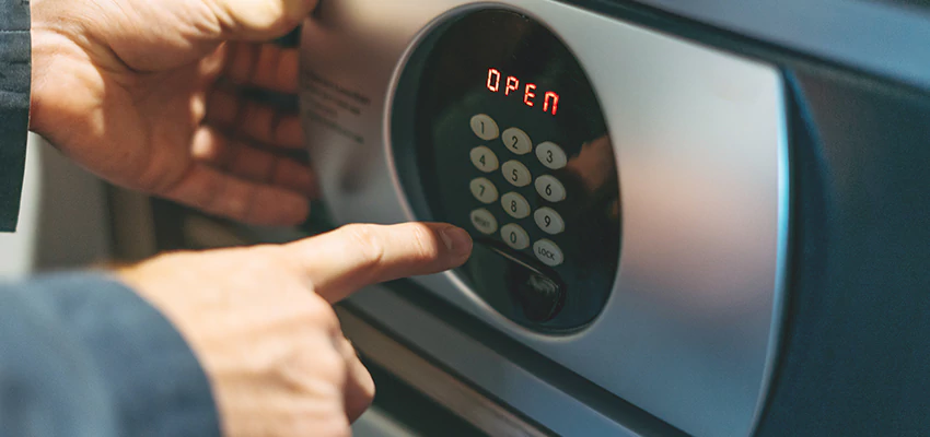Cash Safe Openers in East La Mirada, California