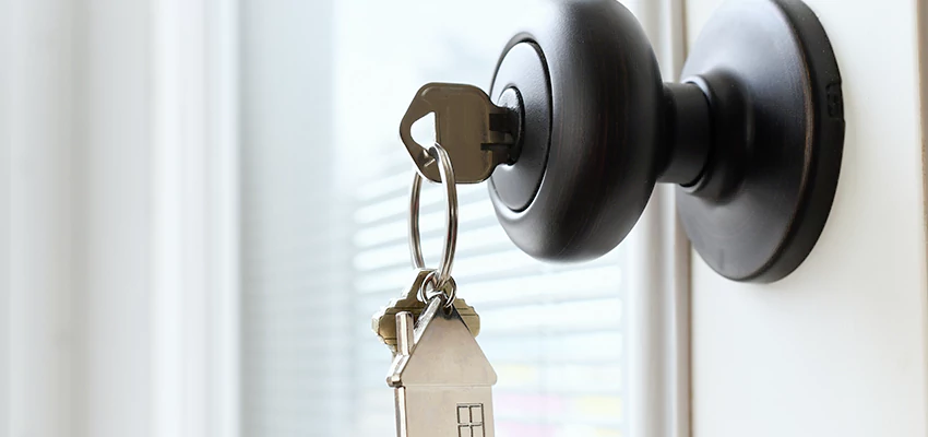 Bifold Door Knob Replacement in East La Mirada, California