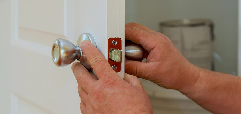 AAA Locksmiths For lock Replacement in East La Mirada, California