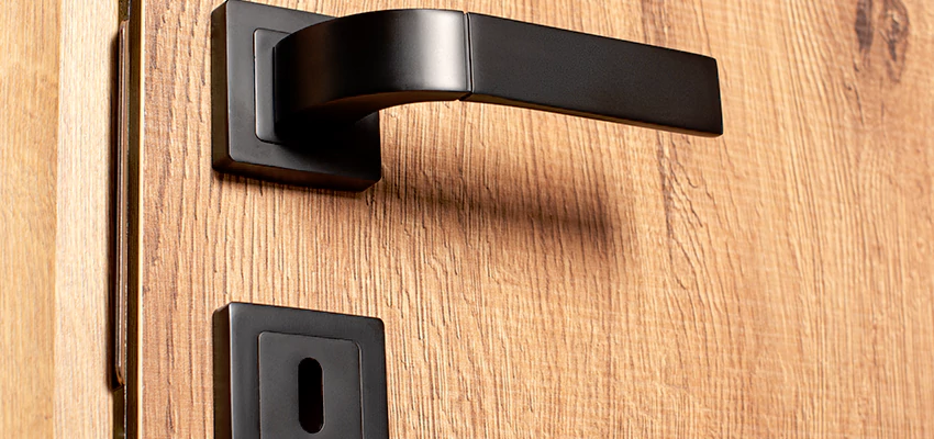 Weekend Lockout Assistance Troubleshooting in East La Mirada, California